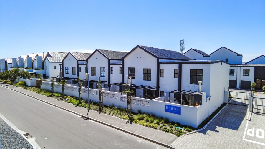 To Let 3 Bedroom Property for Rent in Sandown Western Cape